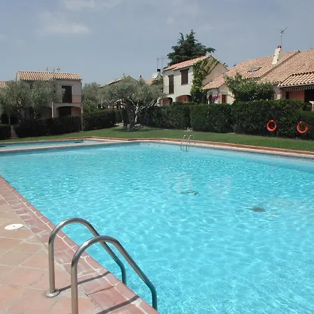 Holiday home Les Oliveres 33