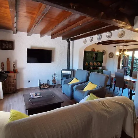 بيت للعطل Les Oliveres 33 *