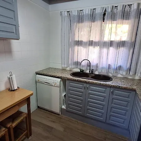 Les Oliveres 33 بيت للعطل أولاستارتيت
