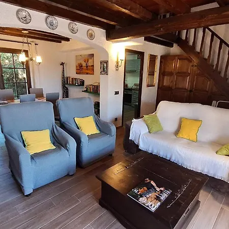 Les Oliveres 33 بيت للعطل