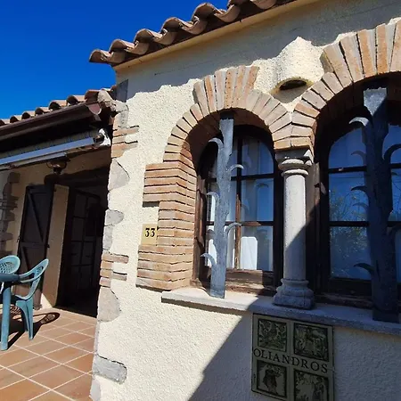 Les Oliveres 33 بيت للعطل